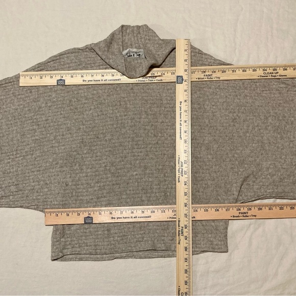 Sadie & Sage Lightweight Oversized Boxy Sweater with Kimono Sleeves - Picture 3 of 9